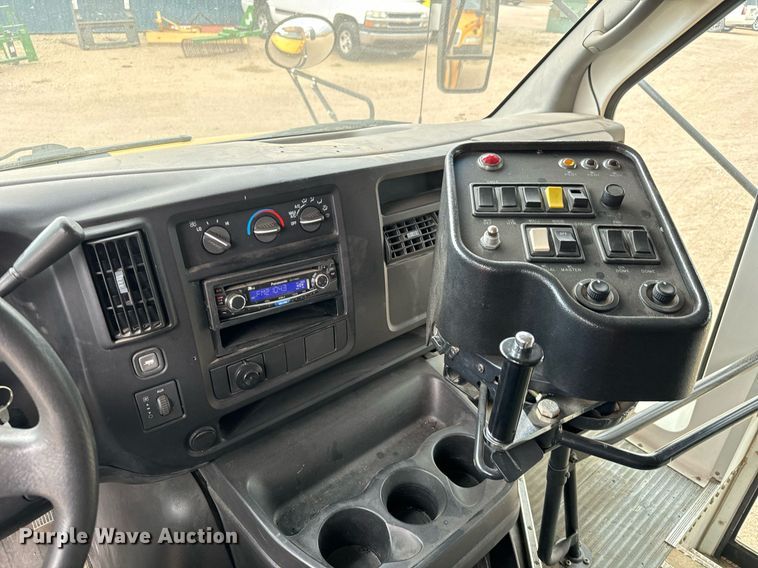 image for item MS9848 2007 Chevrolet Express G3500 school bus