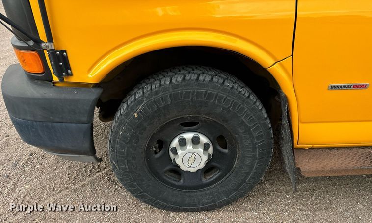 image for item MS9848 2007 Chevrolet Express G3500 school bus