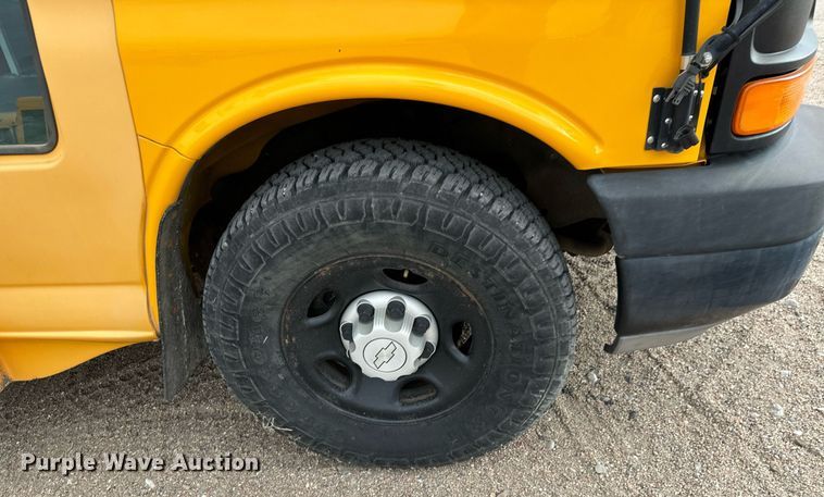 image for item MS9848 2007 Chevrolet Express G3500 school bus