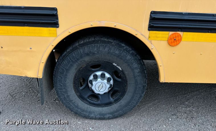 image for item MS9848 2007 Chevrolet Express G3500 school bus