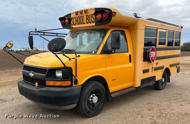 image for item MS9849 2007 Chevrolet Express G3500 school bus