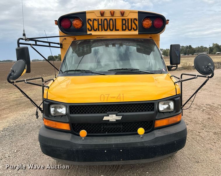 image for item MS9849 2007 Chevrolet Express G3500 school bus