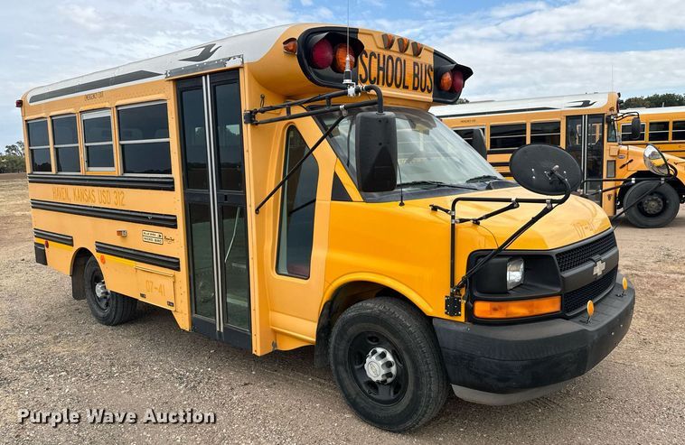 image for item MS9849 2007 Chevrolet Express G3500 school bus