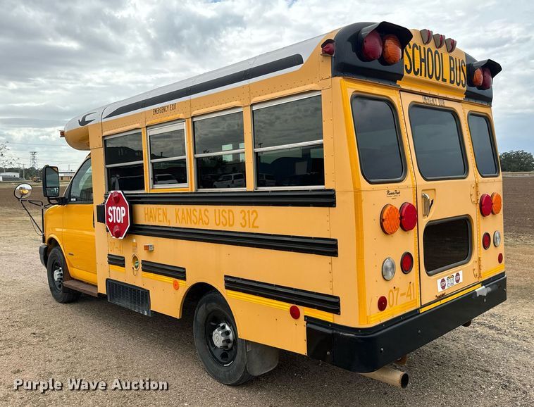 image for item MS9849 2007 Chevrolet Express G3500 school bus