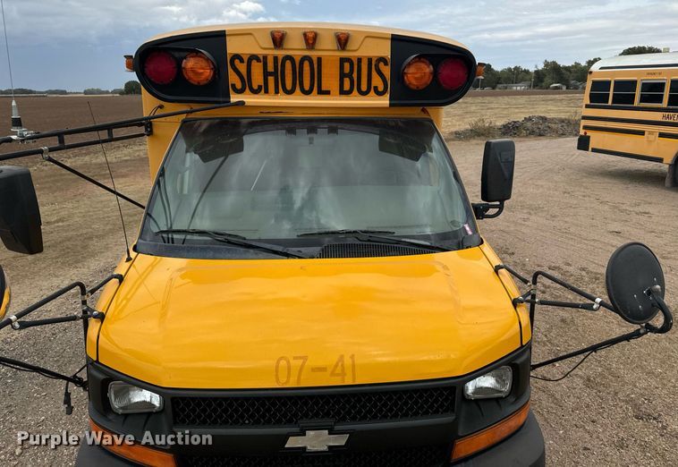 image for item MS9849 2007 Chevrolet Express G3500 school bus