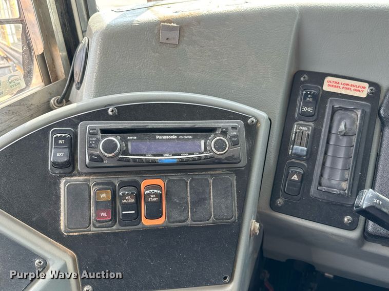 image for item MS9851 2010 Blue Bird  Vision CV2311S school bus