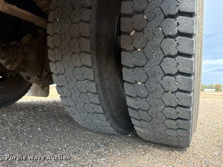 image for item MS9851 2010 Blue Bird  Vision CV2311S school bus