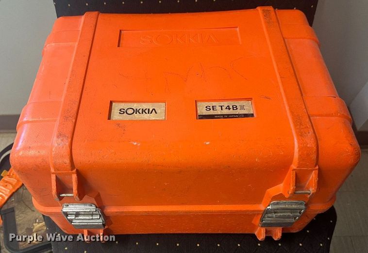 image for item MS9852 Surveying equipment 