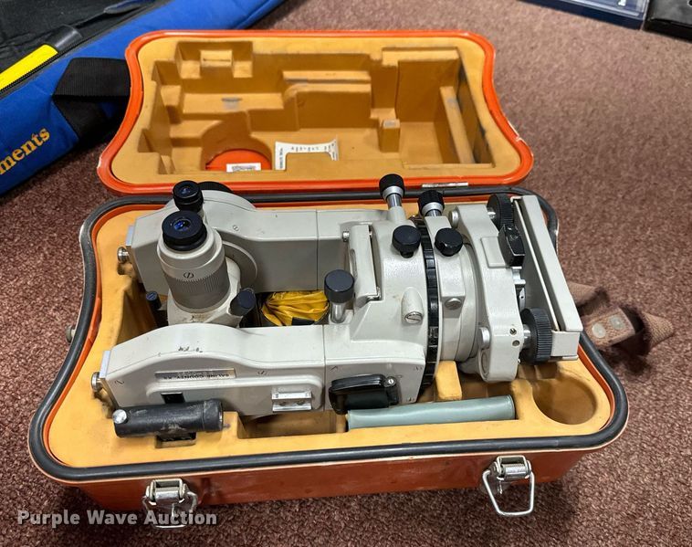 image for item MS9852 Surveying equipment 