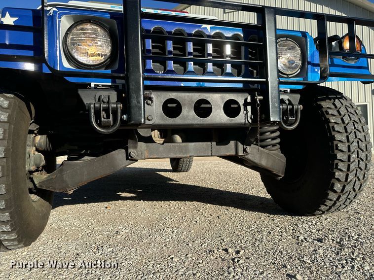 image for item MS9863 1990 AM General  HMMWV SUV