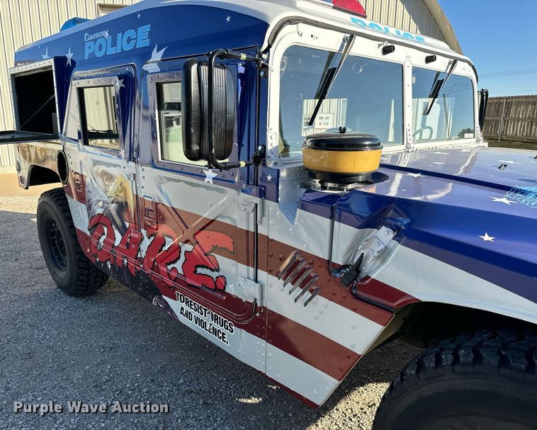 image for item MS9863 1990 AM General  HMMWV SUV