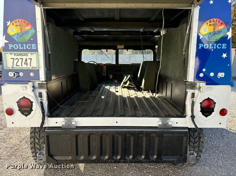 image for item MS9863 1990 AM General  HMMWV SUV