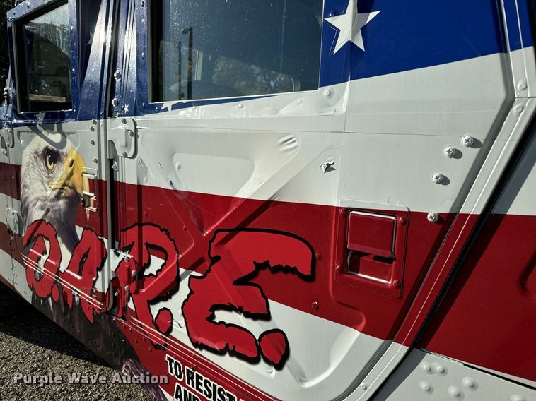 image for item MS9863 1990 AM General  HMMWV SUV