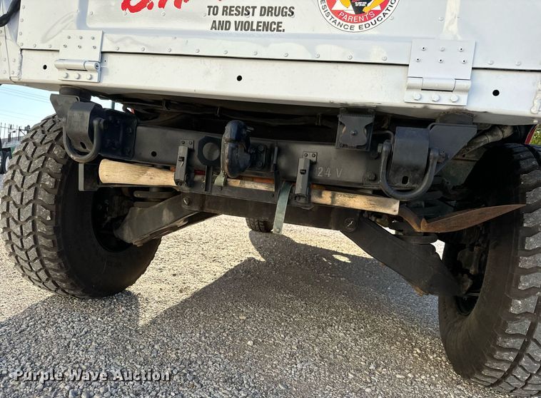 image for item MS9863 1990 AM General  HMMWV SUV