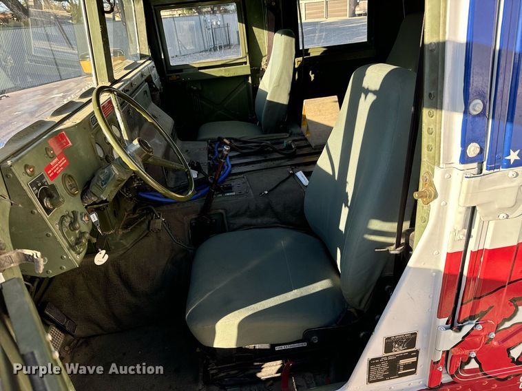 image for item MS9863 1990 AM General  HMMWV SUV