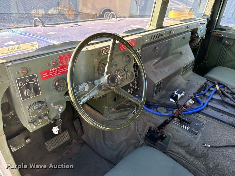 image for item MS9863 1990 AM General  HMMWV SUV