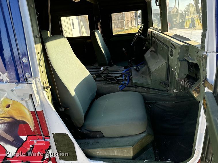 image for item MS9863 1990 AM General  HMMWV SUV