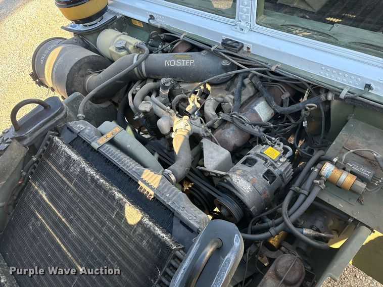 image for item MS9863 1990 AM General  HMMWV SUV