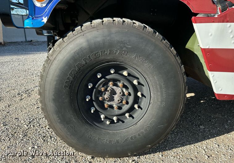 image for item MS9863 1990 AM General  HMMWV SUV