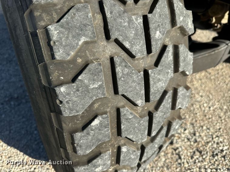 image for item MS9863 1990 AM General  HMMWV SUV