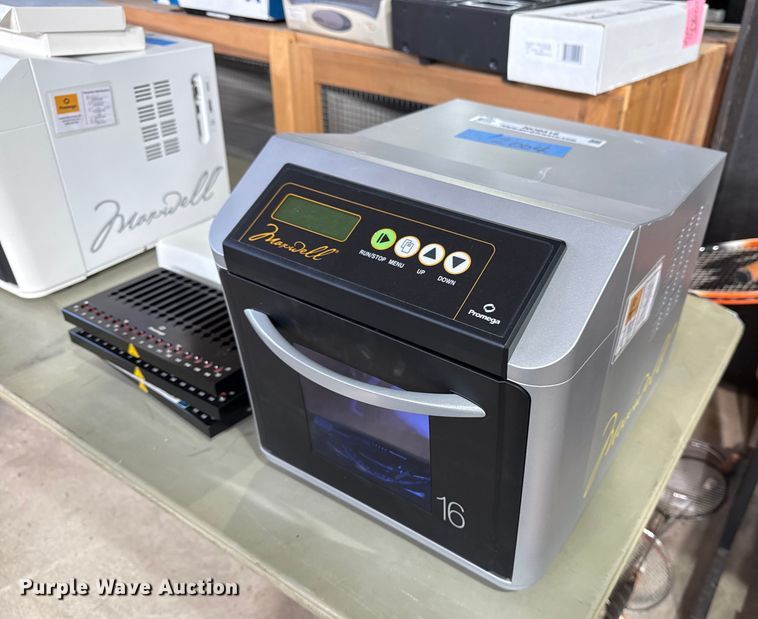 image for item NO9516 Promega Maxwell 16 Forensic AS3060 DNA extractor 