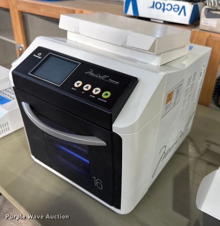 image for item NO9517 Promega Maxwell 16 Forensic AS3060 DNA extractor