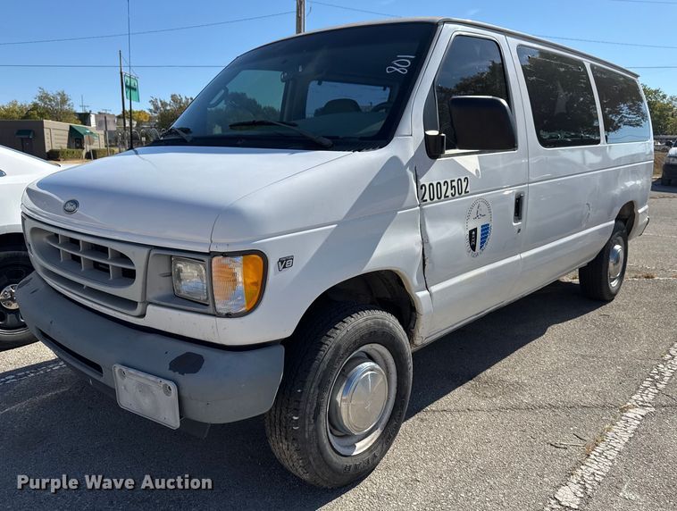 image for item NO9530 2002 Ford E350 Super Duty XL van