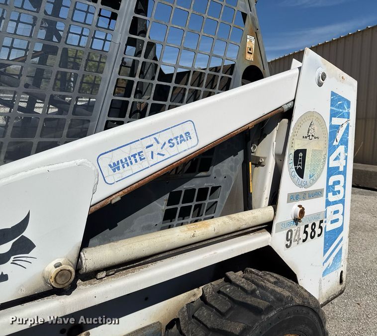 image for item NO9541 1994 Bobcat 743B skid steer loader
