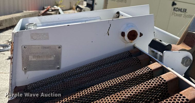 image for item NO9541 1994 Bobcat 743B skid steer loader