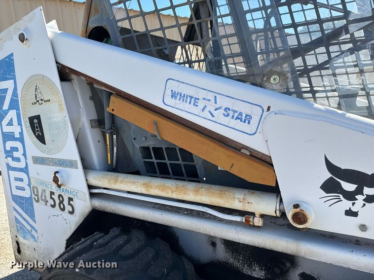 image for item NO9541 1994 Bobcat 743B skid steer loader