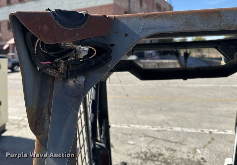 image for item NO9541 1994 Bobcat 743B skid steer loader