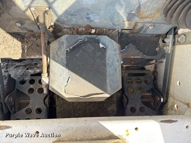 image for item NO9541 1994 Bobcat 743B skid steer loader