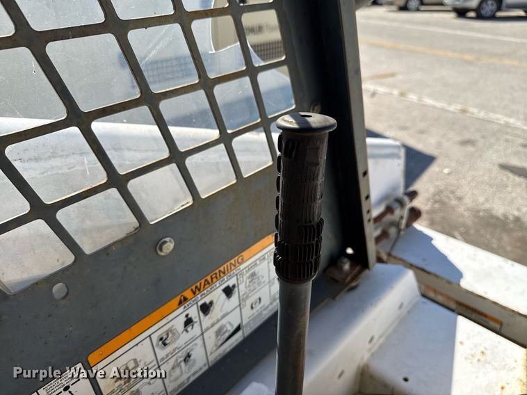 image for item NO9541 1994 Bobcat 743B skid steer loader