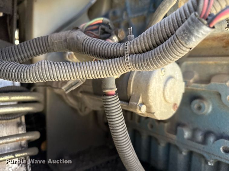 image for item NO9541 1994 Bobcat 743B skid steer loader