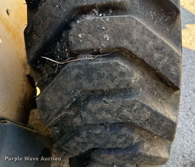 image for item NO9541 1994 Bobcat 743B skid steer loader