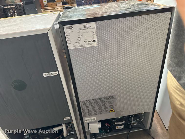 image for item NO9551 (3) mini freezers