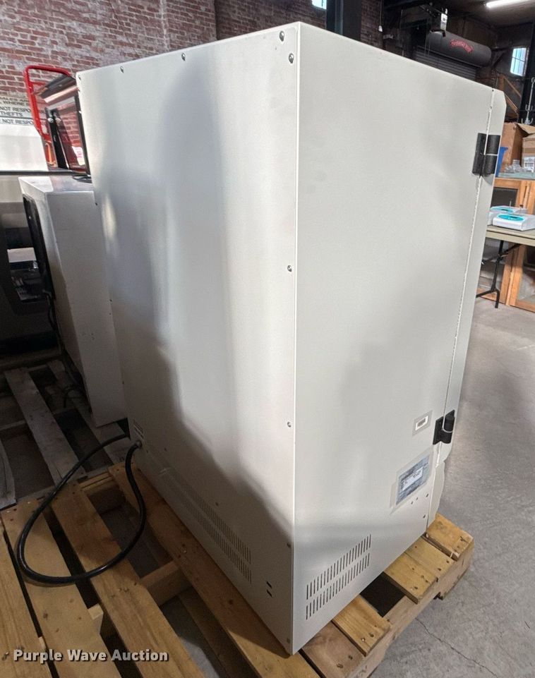 image for item NO9556 Lindberg gravity convection lab oven