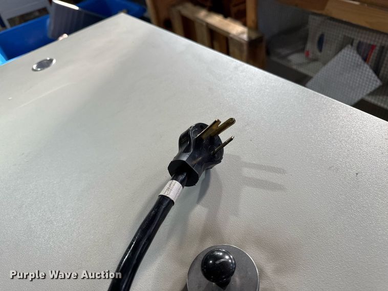 image for item NO9556 Lindberg gravity convection lab oven