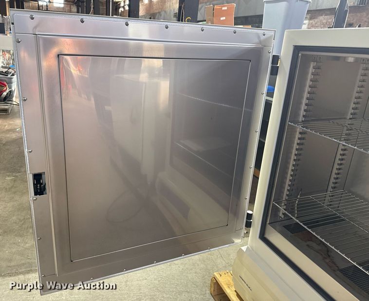 image for item NO9556 Lindberg gravity convection lab oven