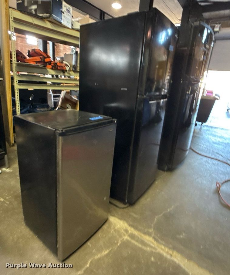 image for item NO9560 (3) refrigerators