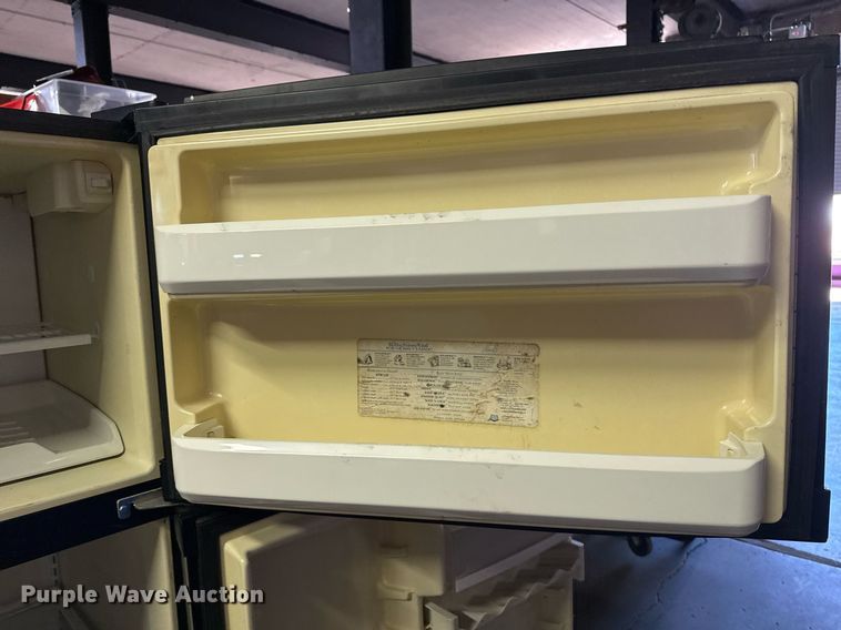 image for item NO9560 (3) refrigerators