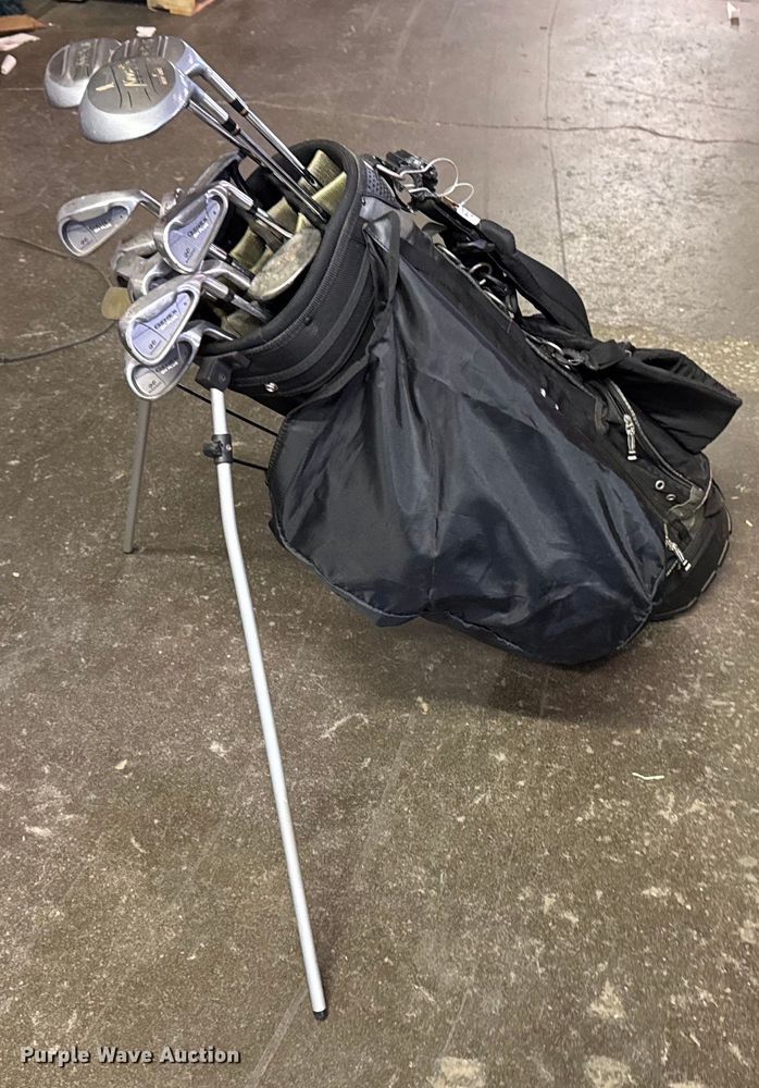 image for item NO9565 Set of golf clubs