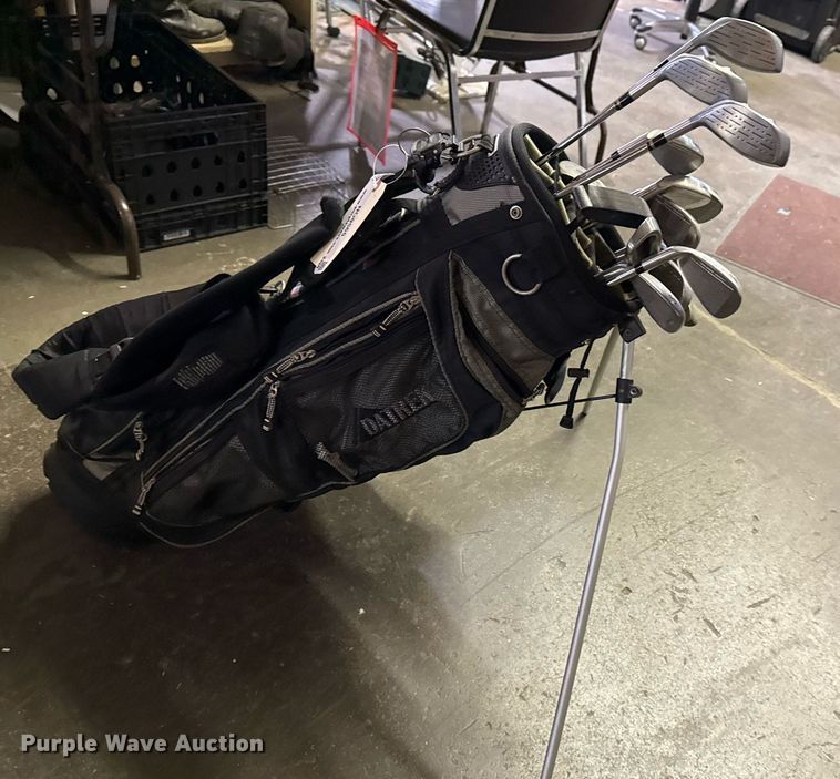 image for item NO9565 Set of golf clubs