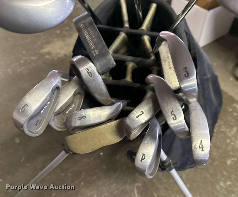 image for item NO9565 Set of golf clubs