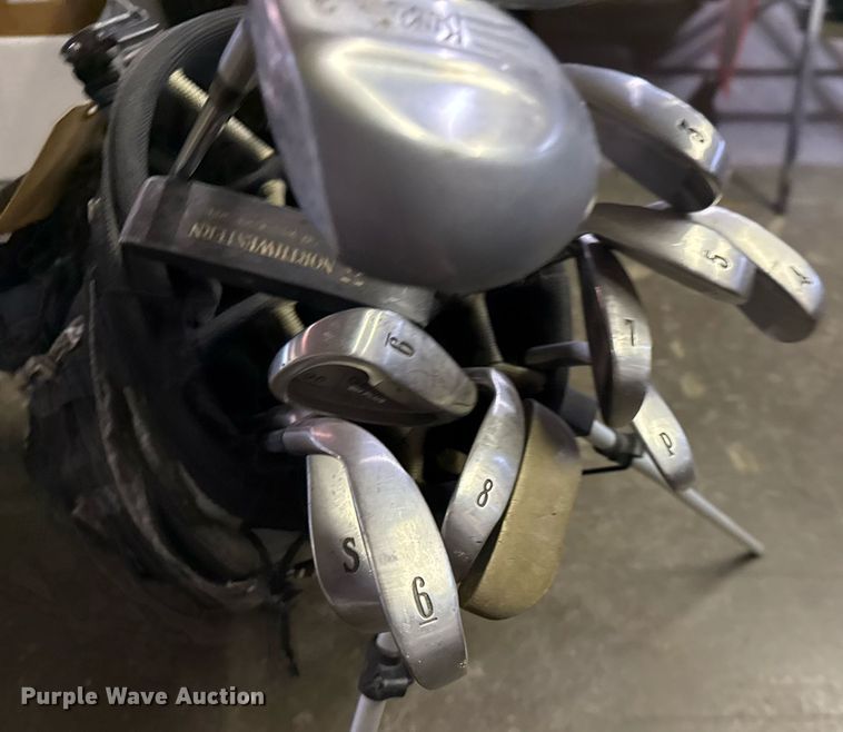 image for item NO9565 Set of golf clubs