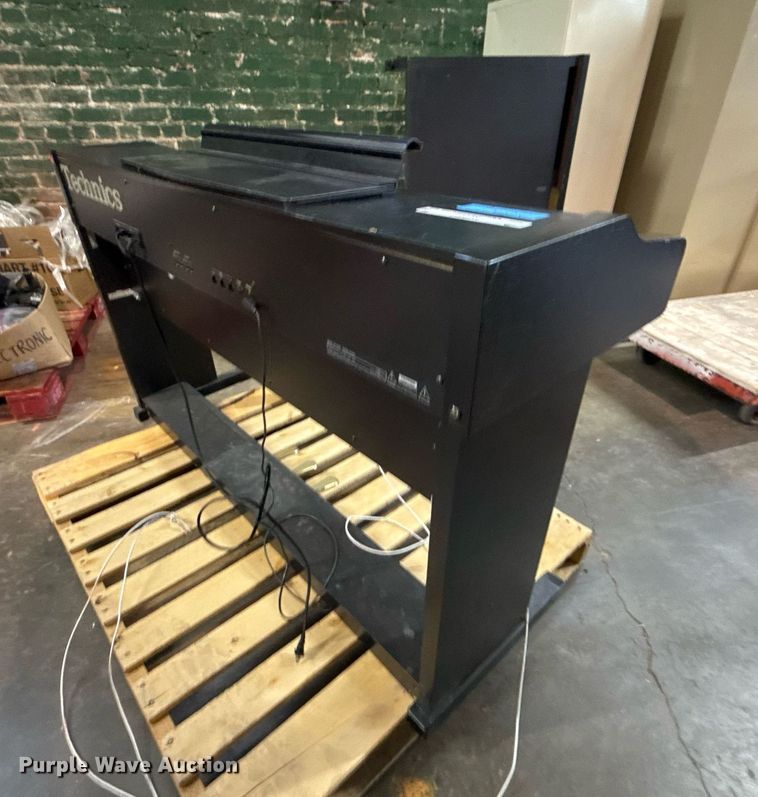 image for item NO9567 Technics SX-PX55 digital piano