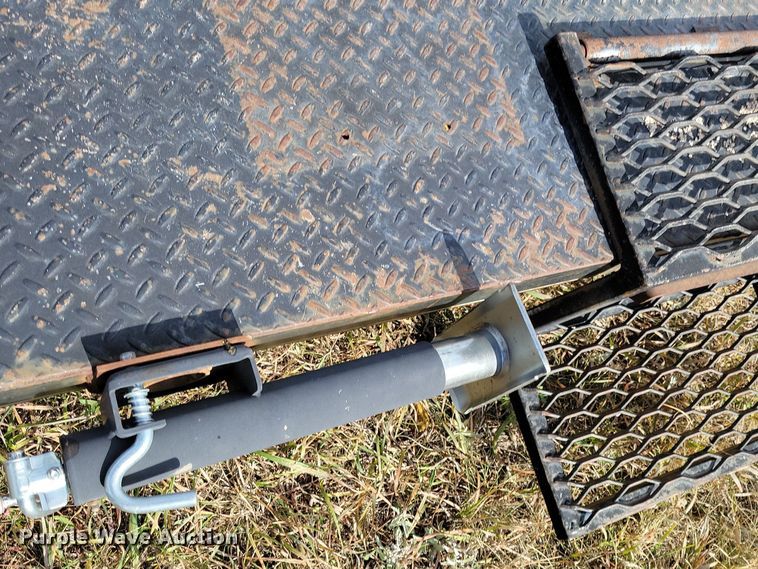 image for item OH9272 2006 Road King utility trailer