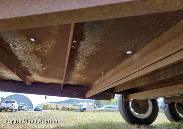 image for item OH9272 2006 Road King utility trailer