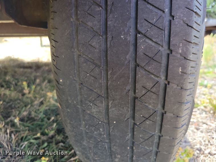 image for item OH9272 2006 Road King utility trailer