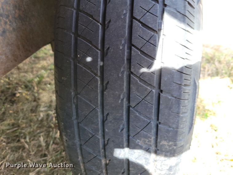 image for item OH9272 2006 Road King utility trailer